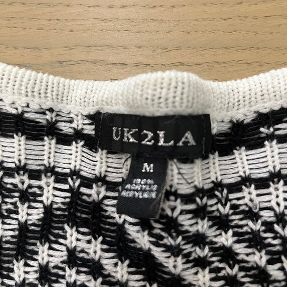 Cropped Sweater - Picture 5 of 5